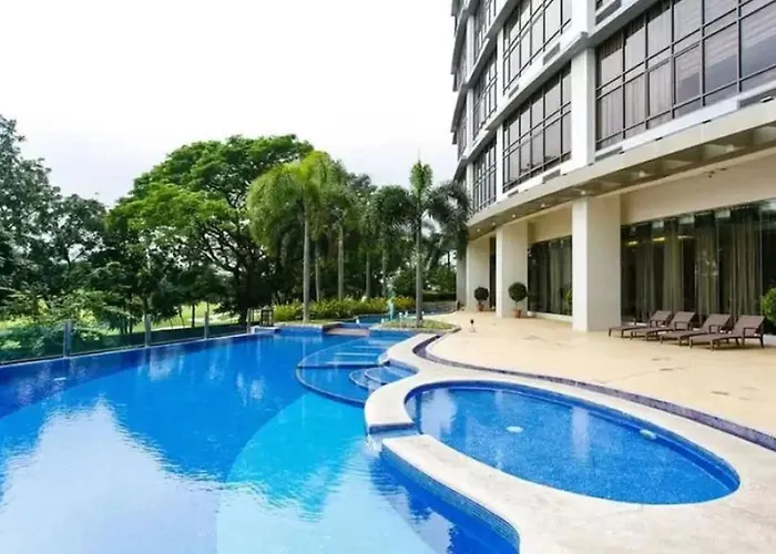 Apartahotel Nomehome Bgc Bellagio 120 Sqm Golfview 3br Loft *