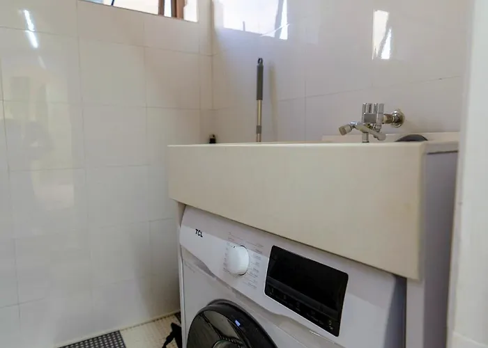 Apartahotel Nomehome Bgc Bellagio 120 Sqm Golfview 3br Loft Manila
