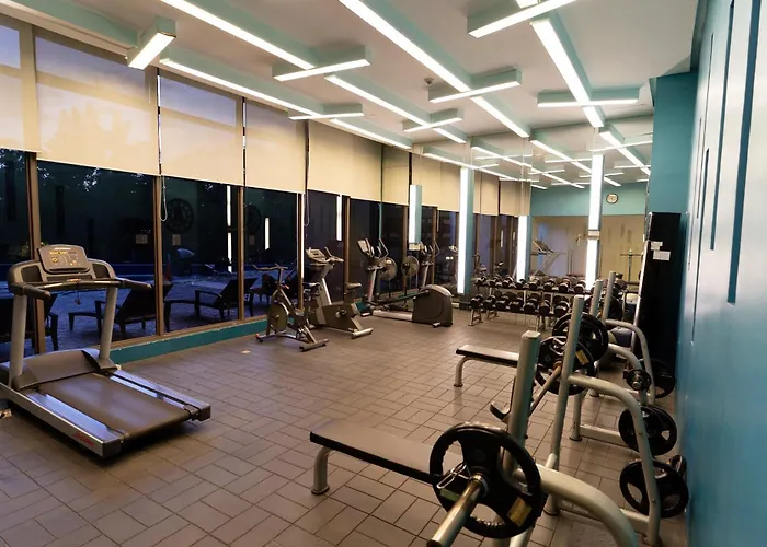Nomehome Bgc Bellagio 120 Sqm Golfview 3br Loft Apartahotel