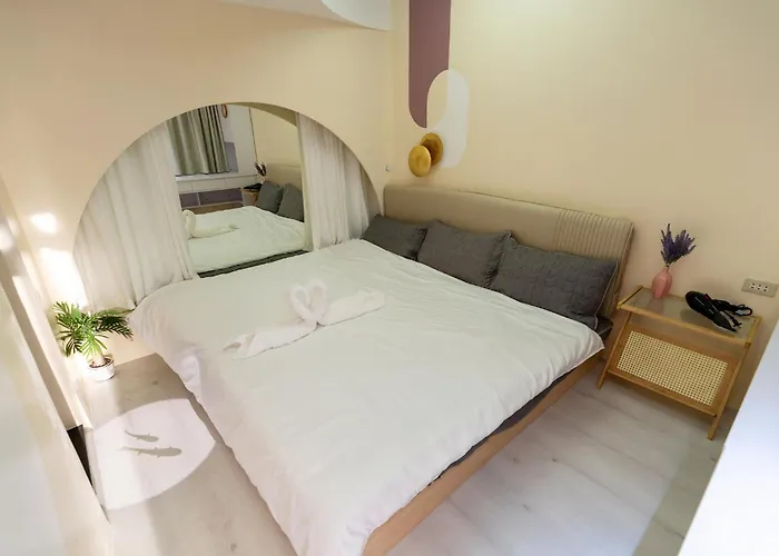 Nomehome Bgc Bellagio 120 Sqm Golfview 3br Loft Apartahotel